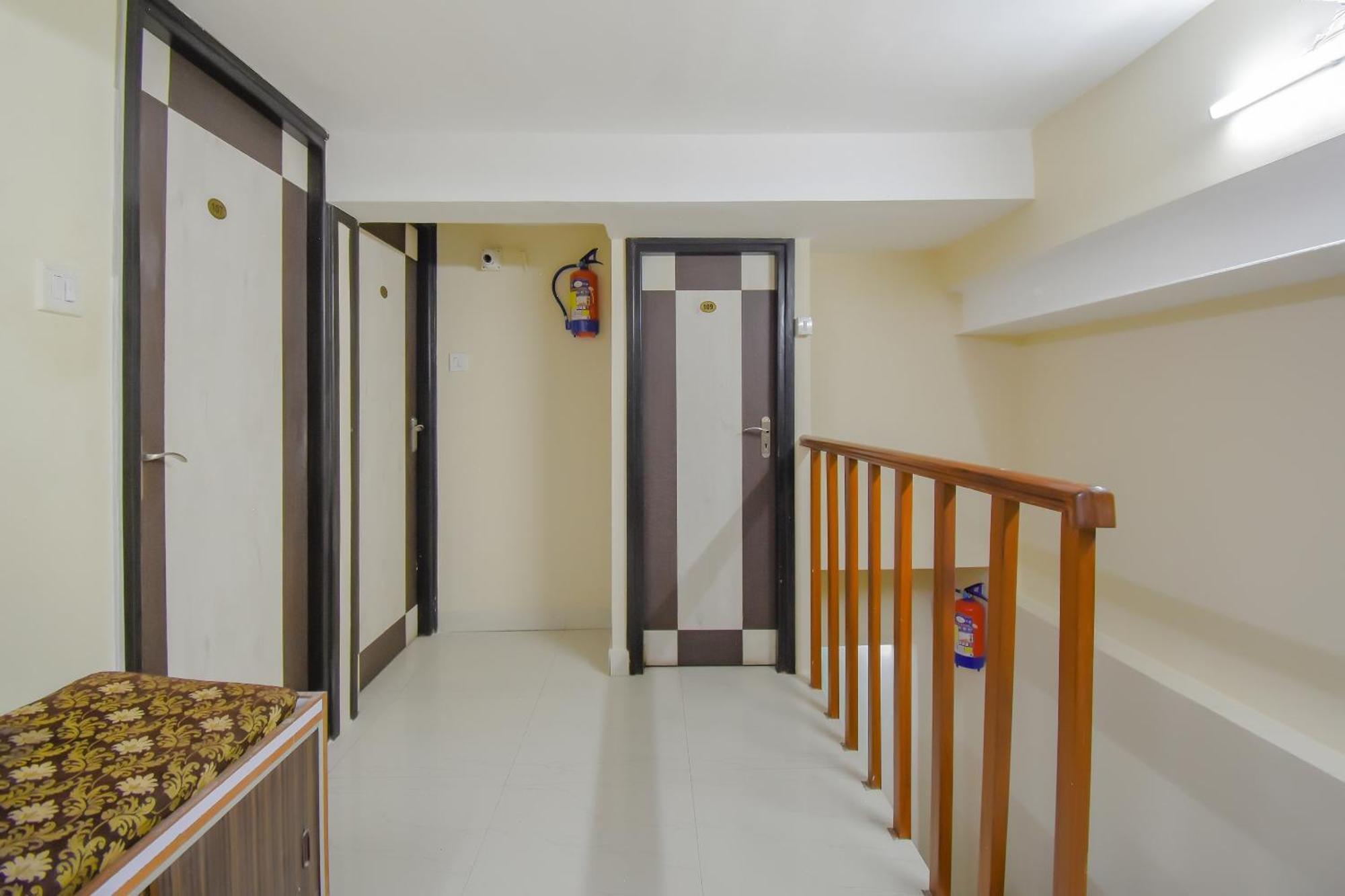 Calcutta Bara Bazar Hotel O Lindsay Inn Guest House מראה חיצוני תמונה