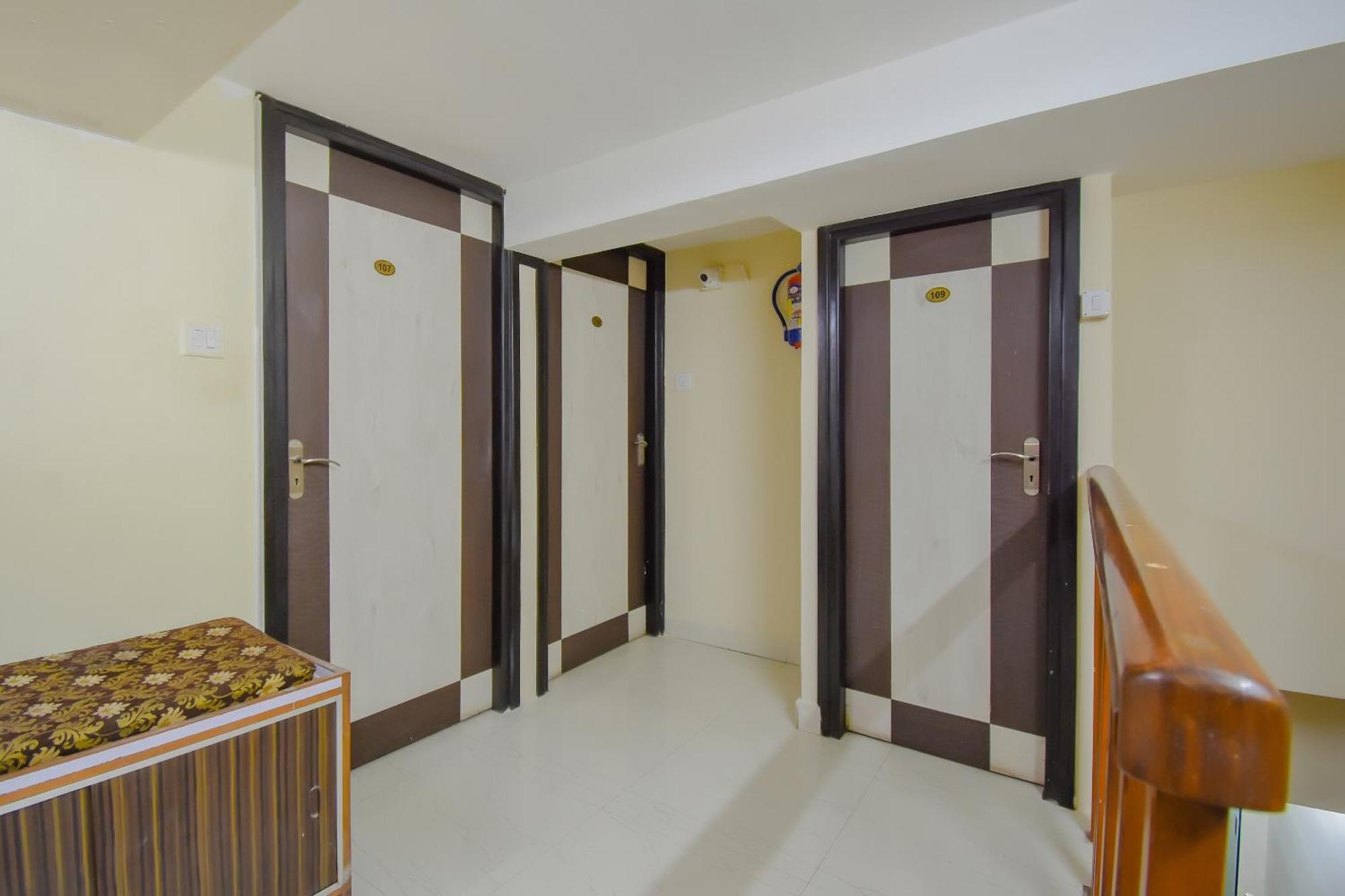 Calcutta Bara Bazar Hotel O Lindsay Inn Guest House מראה חיצוני תמונה